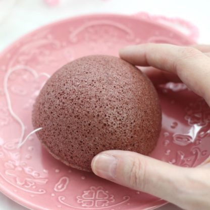 Esponja Konjac Argila Vermelha (Pele Sensível e Seca)